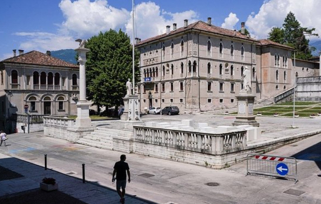 Paderna Castle, Italy